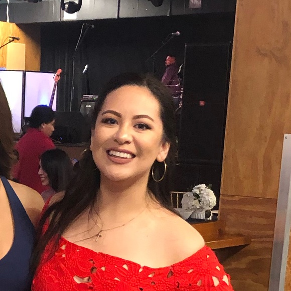 Meet your Posher, Mercedes - Picture 1 of 1